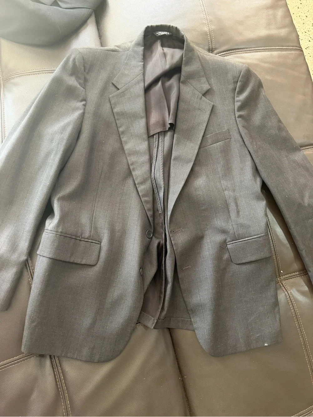 Men's Gray Two-Button Tailored Blazer